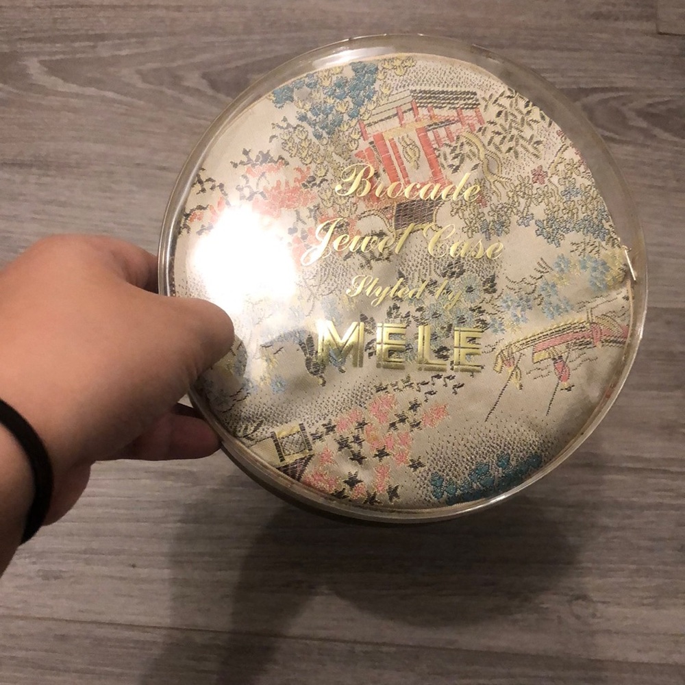 Vintage mele chinese style purse made in hong kong